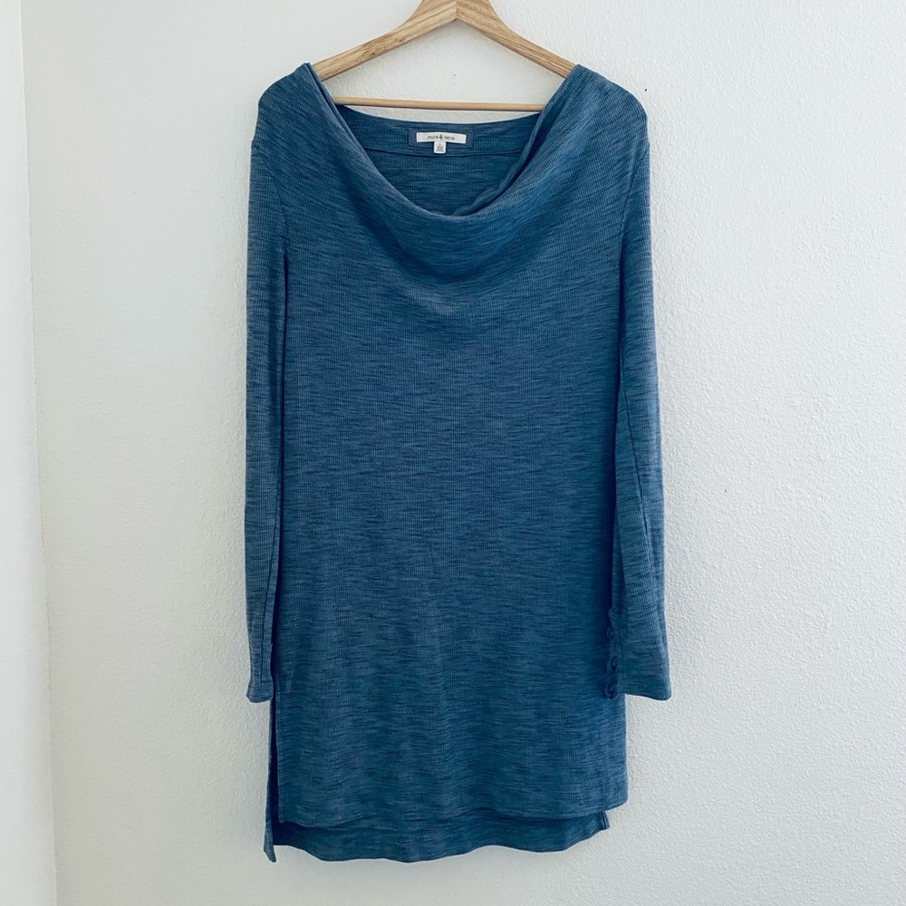 Chic Teal Women's Tunic Top